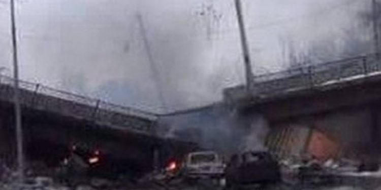 В Донецке взорвали мост