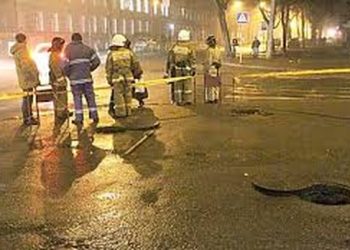 В Одессе взрываются люки