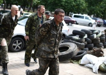 В плену у террористов остаются 490 украинских военных