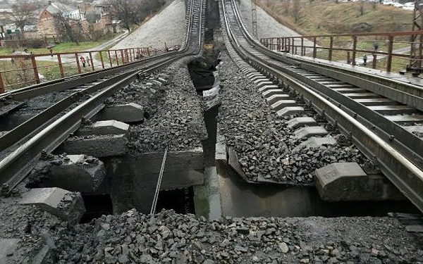 Украинские партизаны подорвали поезд, вывозивший уголь в РФ