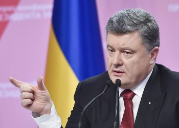 Порошенко досрочно возвращается в Украину из Швейцарии