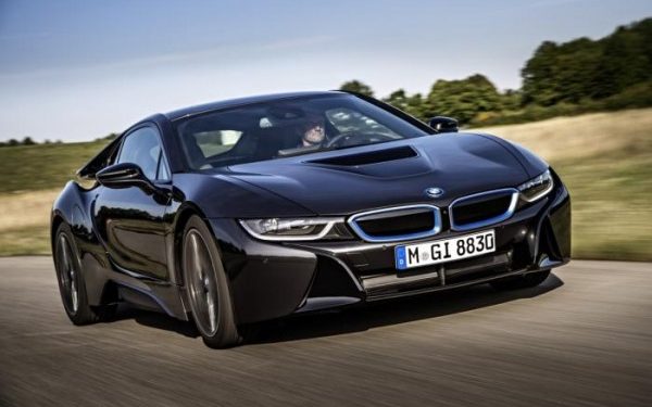 Слухи о том, что баварцы отказались от BMW M8, опровергли