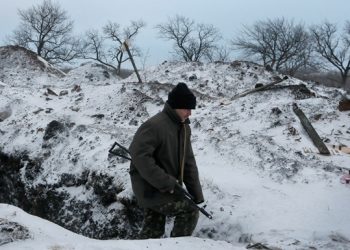 Мужчинам запретили покидать Луганскую область без справки из военкомата