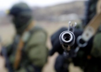 Боевики перебросили через Стаханов  до 18 единиц бронетехники