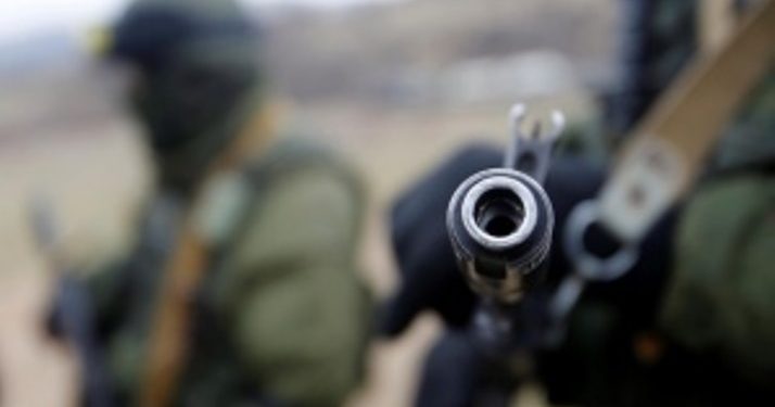 Боевики перебросили через Стаханов до 18 единиц бронетехники
