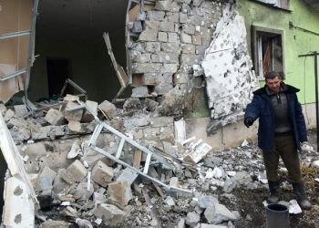 В Станице Луганской стреляли всю ночь, есть раненые