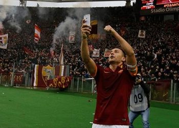 Итальянский футболист сделал селфи после забитого гола