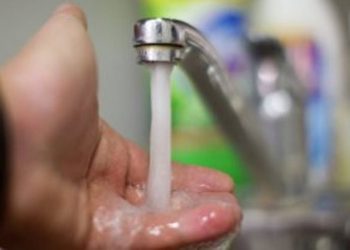 В Киеве более сорока человек госпитализировали с подозрением на отравление водой