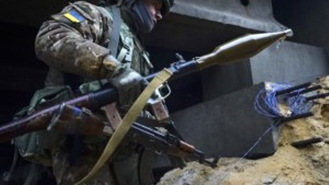 СМИ: В Углегорск ворвались танки боевиков