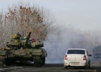 В поселке Желобок боевики минируют дороги