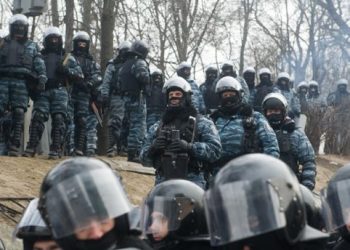 Двух экс-беркутовцев задержали по подозрению в расстреле Майдана, - глава МВД