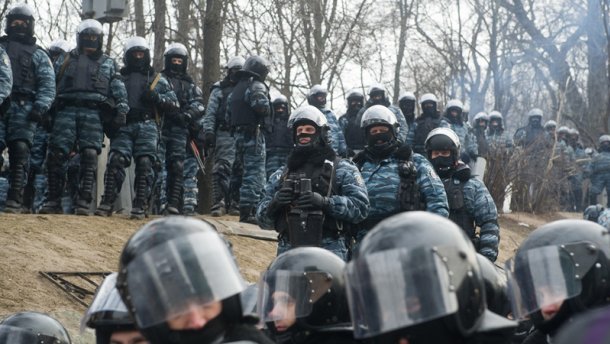 Двух экс-беркутовцев задержали по подозрению в расстреле Майдана, - глава МВД