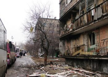 Дебальцевские правоохранители покинули частично разрушенное здание милиции