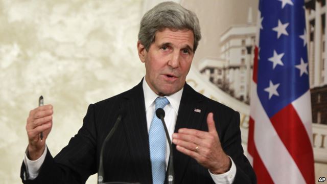 США и Запад обсуждают новые санкции против РФ, - Керри