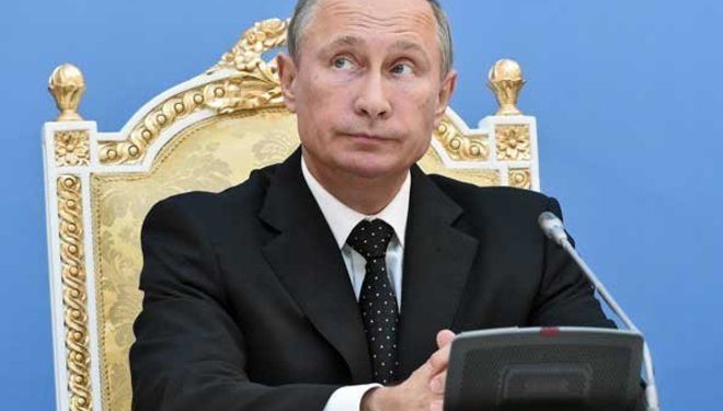 Путин признался в поставках оружия на восток Украины, - Немцов