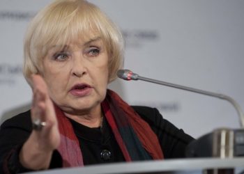 В России на Аду Роговцеву и Владимира Зеленского завели уголовное дело