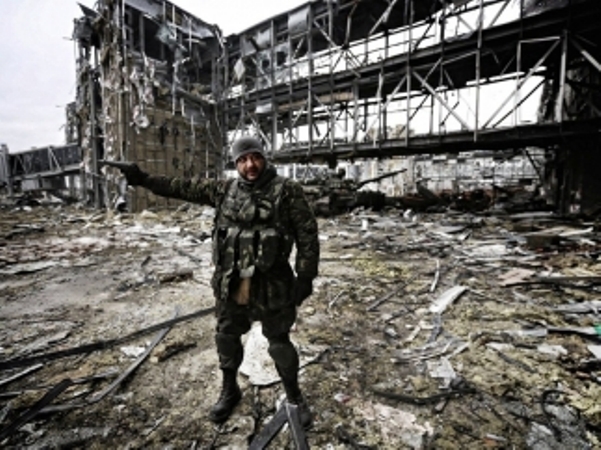 В аэропорту Донецка нашли тела украинских бойцов со связанными руками