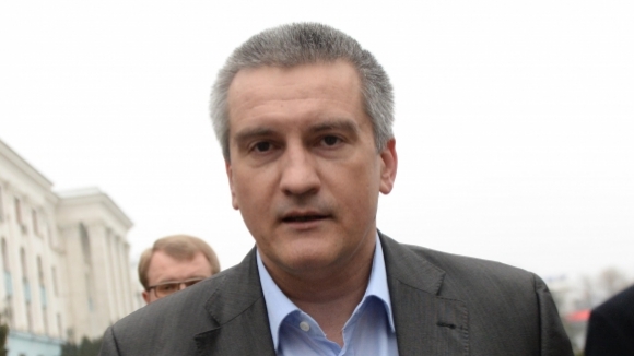 Глава Крыма обещает военный трибунал над Порошенко