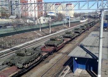 В Донецкую область вчера прибыли 60 единиц бронетехники из России