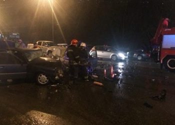 В Киеве произошло ДТП с участием четырех элитных авто
