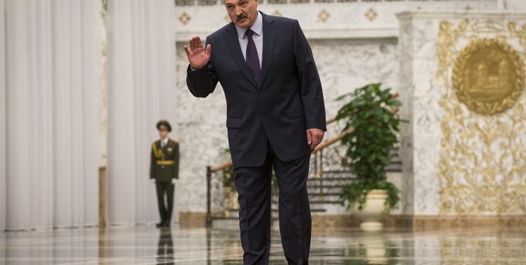 Глава Беларуси: лидеры «нормандской четверки» выпили несколько ведер кофе