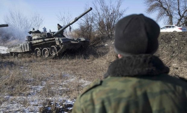 За ночь боевики 12 раз обстреляли позиции бойцов АТО