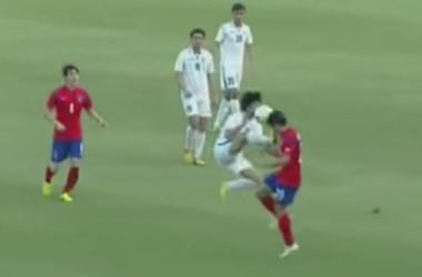 В сети появилось видео драки футболистов