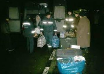 Из Светлодарска активно эвакуируют местных жителей