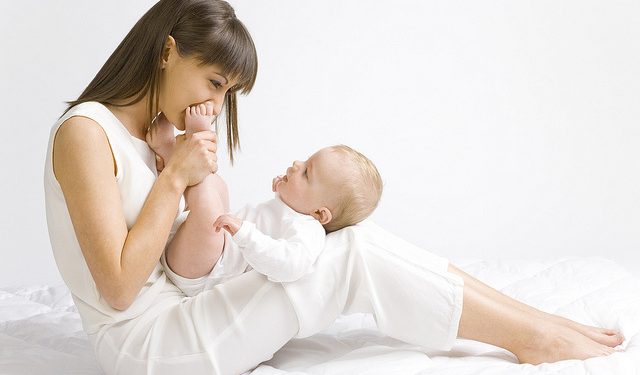 Как влияет на мозг ребёнка голос его мамы