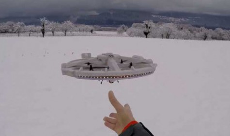 Парень снял на видео собственноручно созданного робота из "Звездных войн"