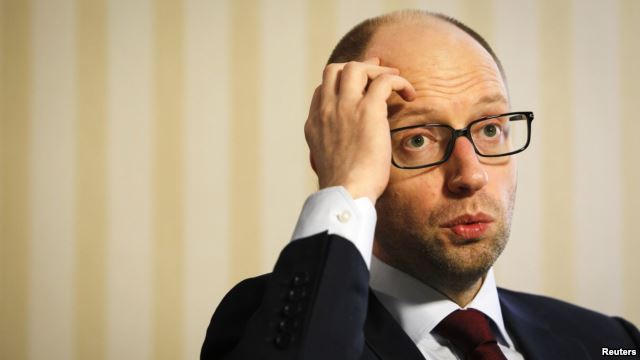 Яценюк рассказал, когда начнется ревальвация гривны