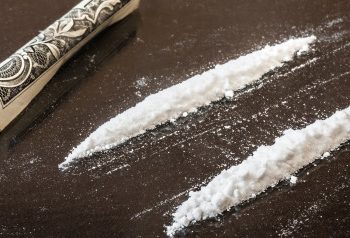Какое действие на организм кокаина