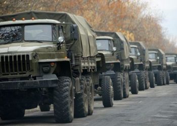 Из Донецка в сторону границы с Россией через Снежное промчался необычный конвой