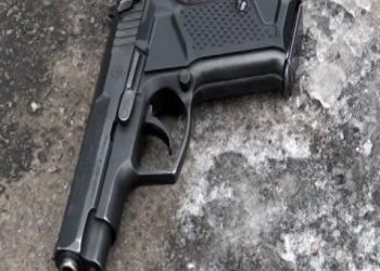 В Киеве неизвестный устроил стрельбу на улице