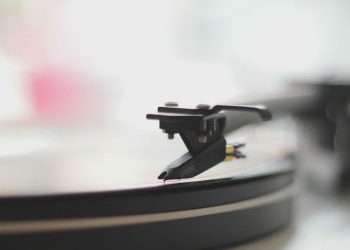Ученые выяснили, какая музыка поднимает настроение