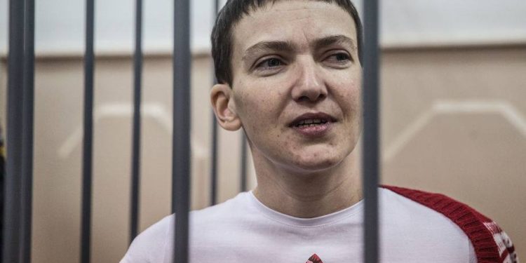 Летчица Савченко рассказала, когда прекратит голодовку