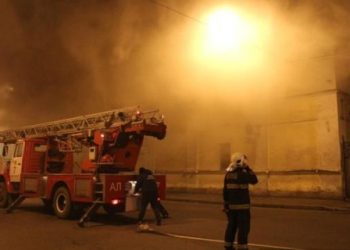 Ночью в Киевской области на заводе случился пожар
