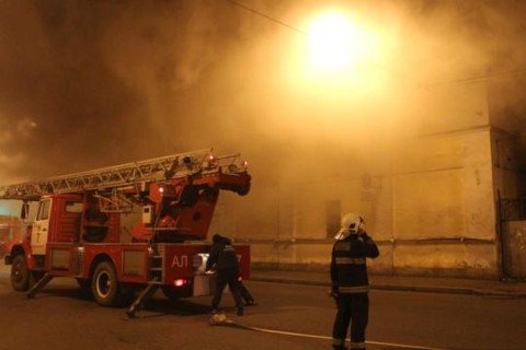 Ночью в Киевской области на заводе случился пожар