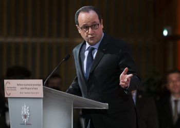 Олланд рассказал о мирном плане для Донбасса
