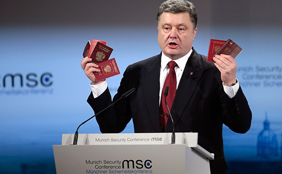 МИД РФ не получил копии показанных главой Украины паспортов