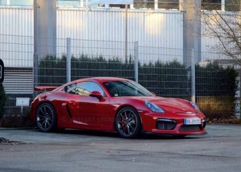 «Porsche Cayman GT4» был заснят без камуфляжа