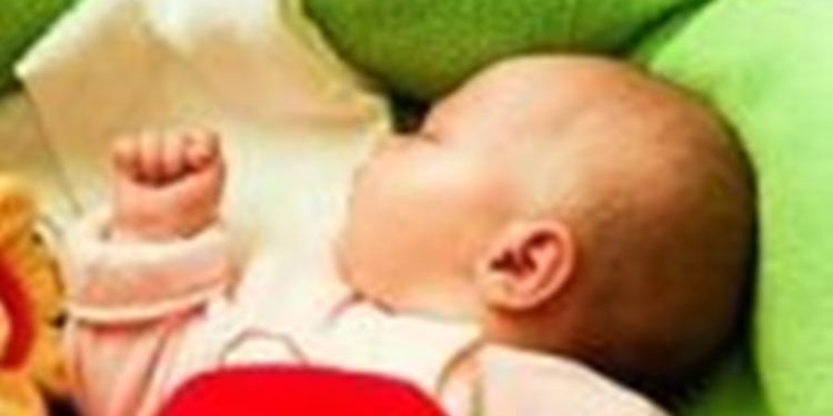 Выяснилось, как уберечь малыша от простуды