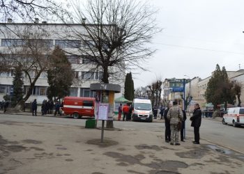 Волонтер подорвал себя около роддома в Ивано-Франковске