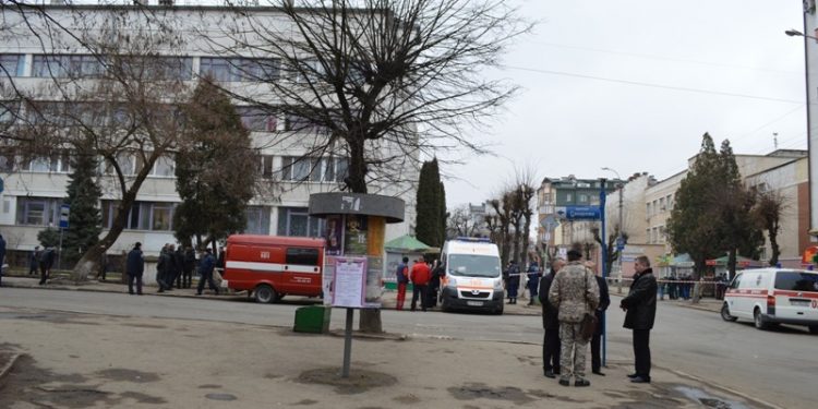 Волонтер подорвал себя около роддома в Ивано-Франковске