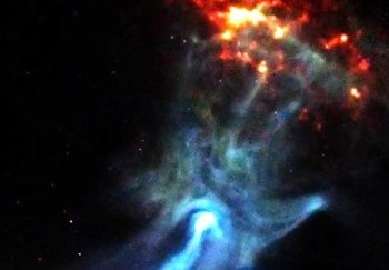 Астрономы зафиксировали в космосе "Божью руку"