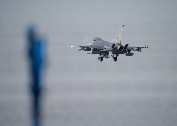 Военный самолет России перехватили над территорией Балтии