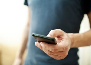 Потенция страдает от воздействия мобильных телефонов
