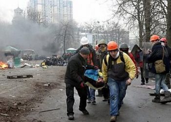 Наливайченко: На Майдане снайперами руководил помощник Путина Сурков