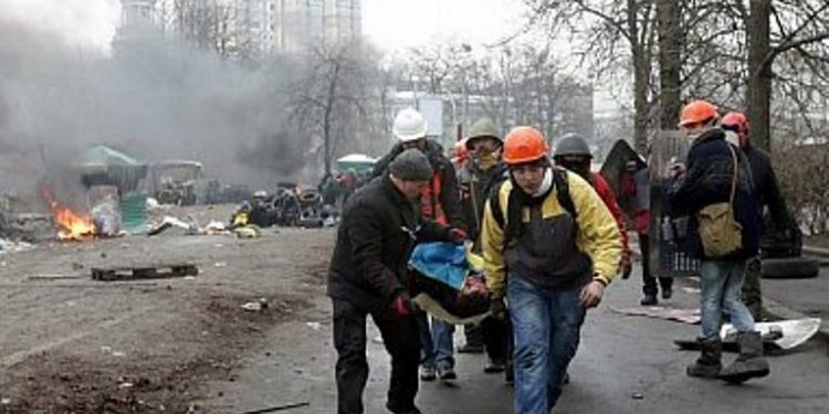 Наливайченко: На Майдане снайперами руководил помощник Путина Сурков