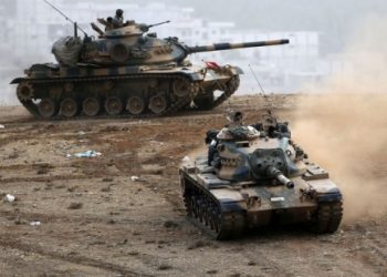 Турция ввела свой танковый конвой в Сирию